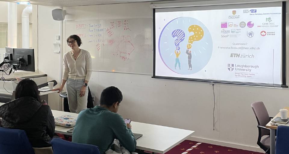 Dr Fransiska Bossuyt delivering guest lecture to students